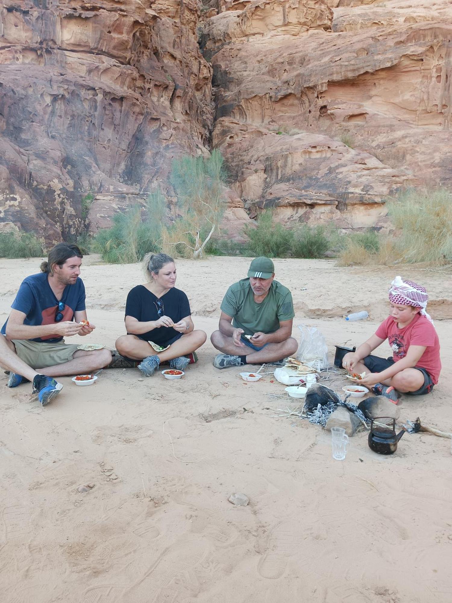 Sunrise Luxury Camp Hotel Wadi Rum Exterior photo