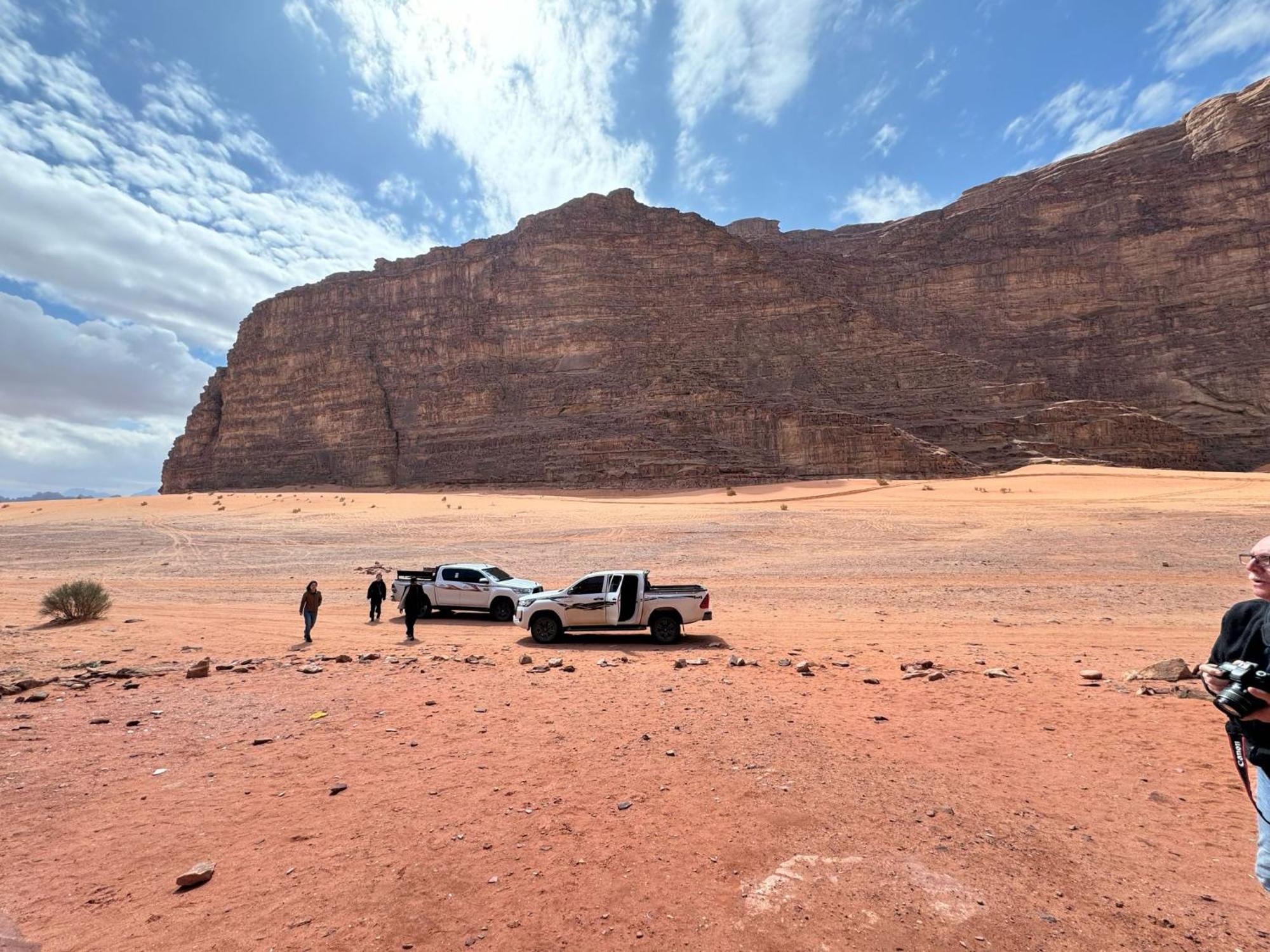 Sunrise Luxury Camp Hotel Wadi Rum Exterior photo