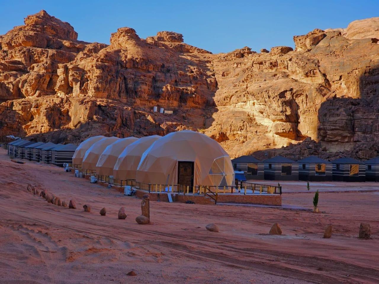 Sunrise Luxury Camp Hotel Wadi Rum Exterior photo